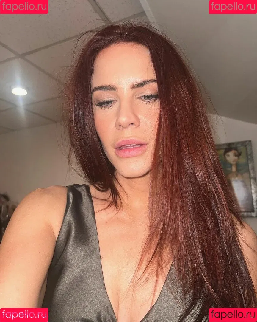 Courtney Hope Onlyfans Photo Gallery 