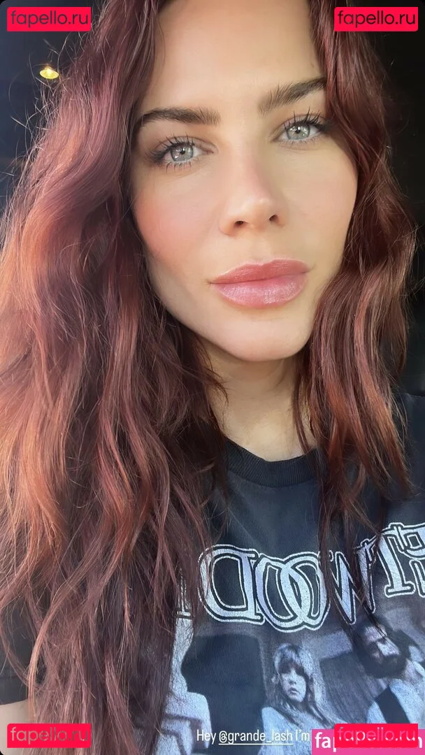 Courtney Hope Onlyfans Photo Gallery 