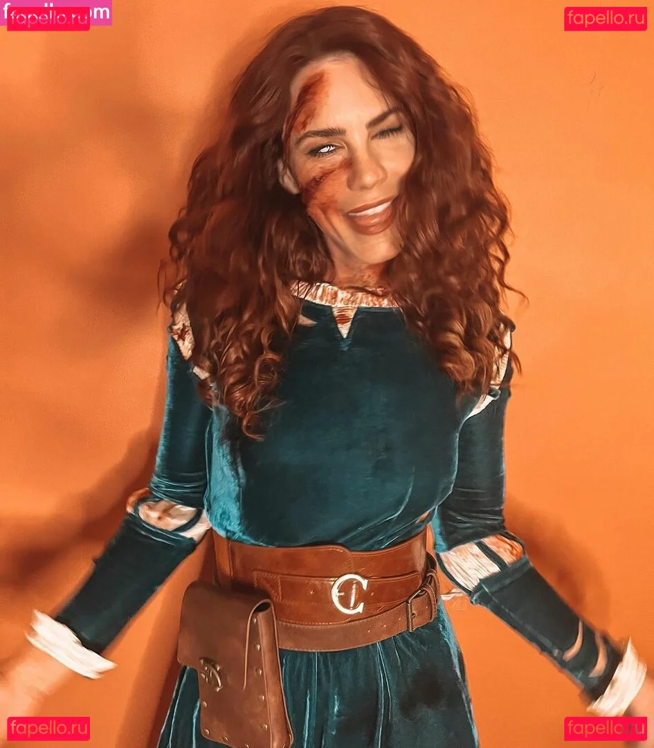 Courtney Hope Onlyfans Photo Gallery 