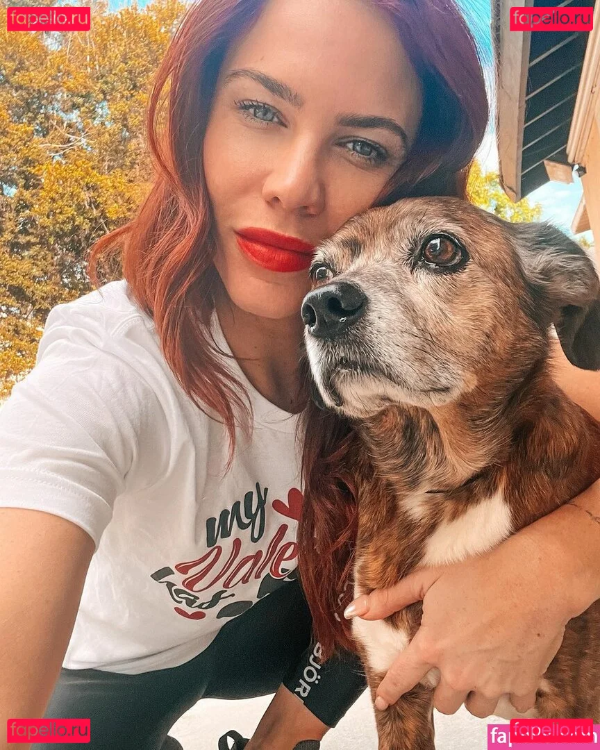 Courtney Hope Onlyfans Photo Gallery 