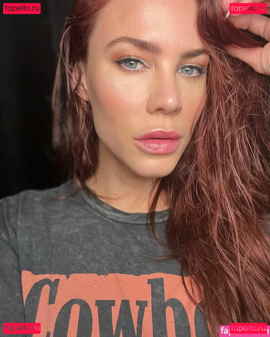 Courtney Hope Onlyfans Photo Gallery 