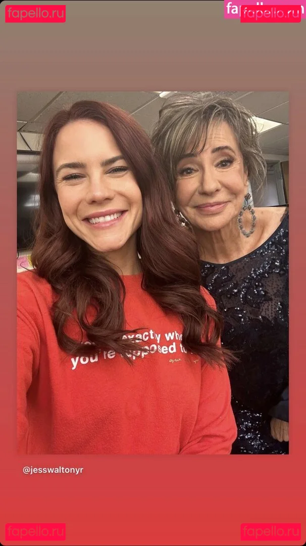 Courtney Hope Onlyfans Photo Gallery 