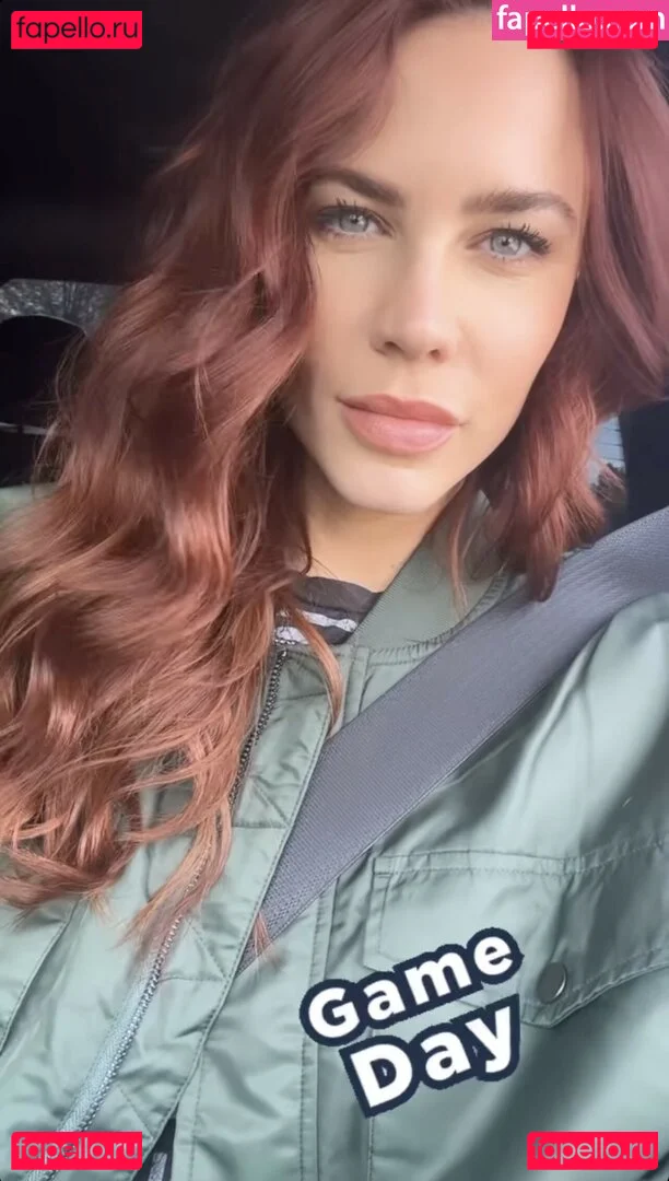 Courtney Hope Onlyfans Photo Gallery 