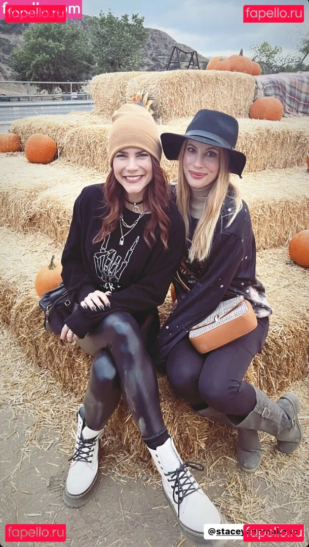 Courtney Hope Onlyfans Photo Gallery 