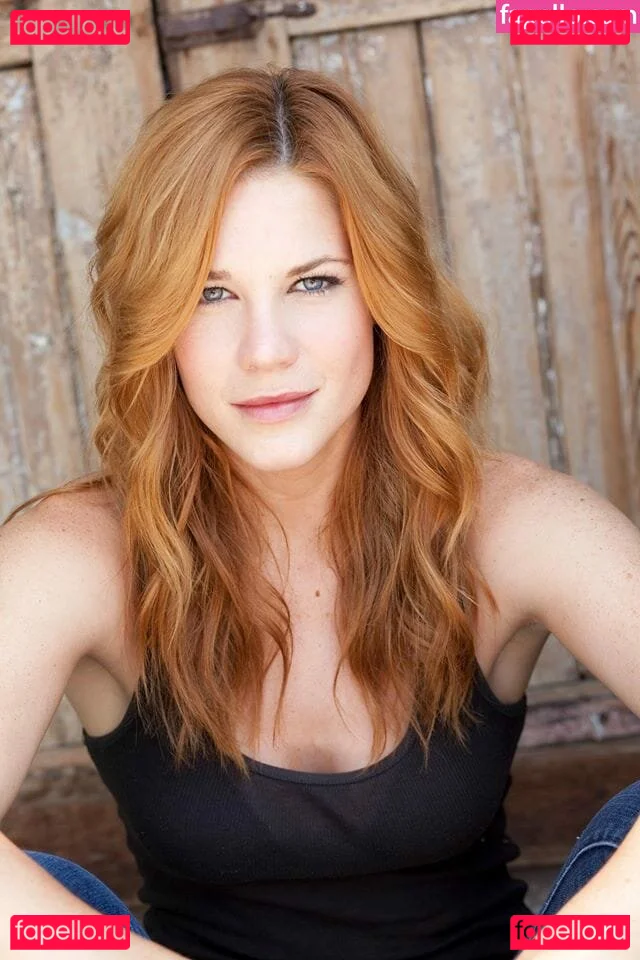 Courtney Hope Onlyfans Photo Gallery 