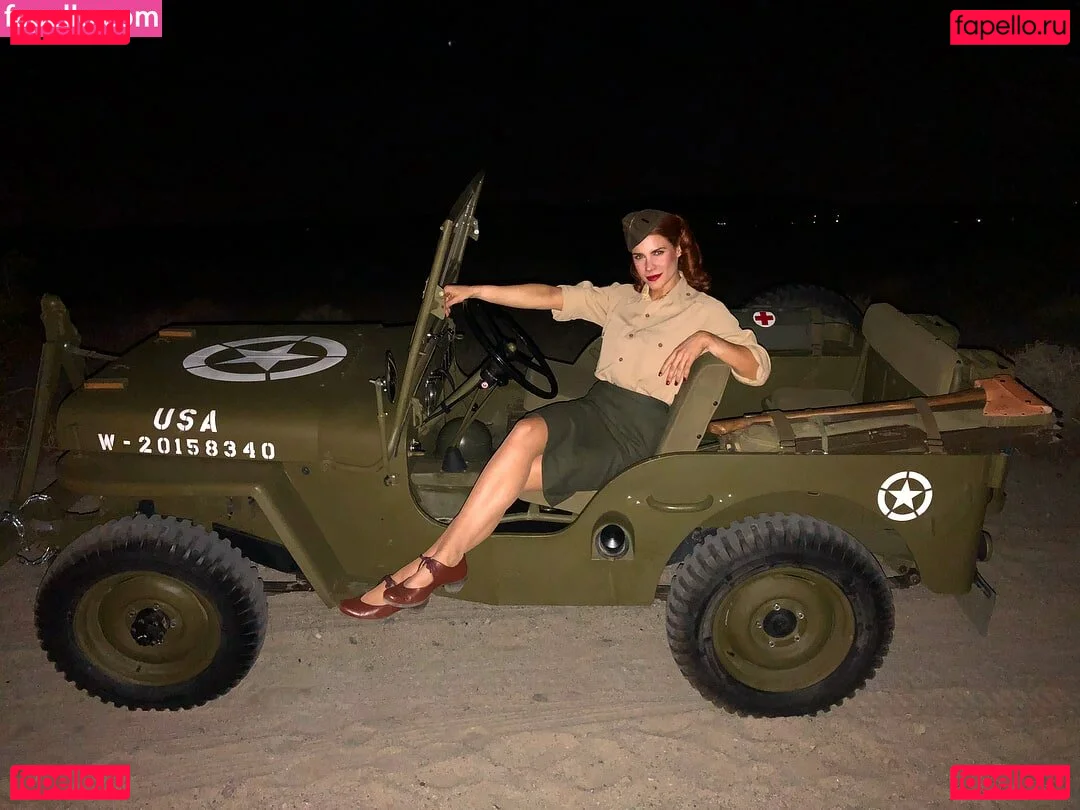 Courtney Hope Onlyfans Photo Gallery 