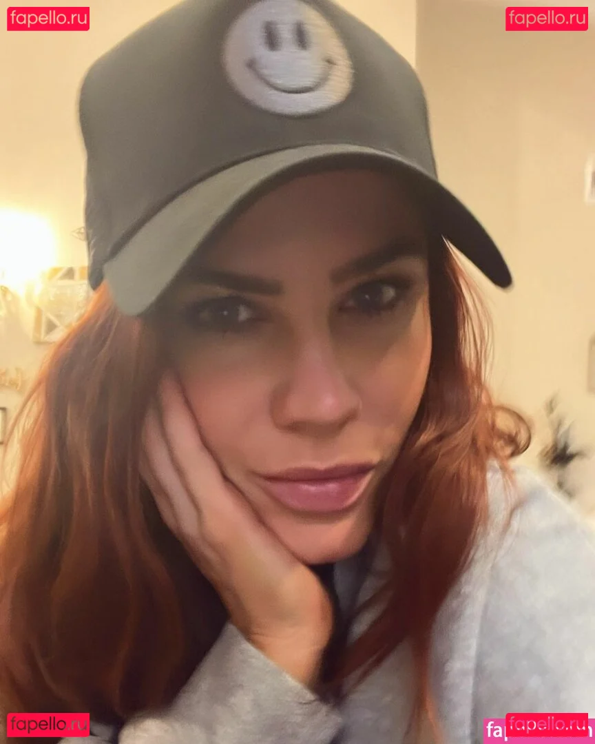 Courtney Hope Onlyfans Photo Gallery 