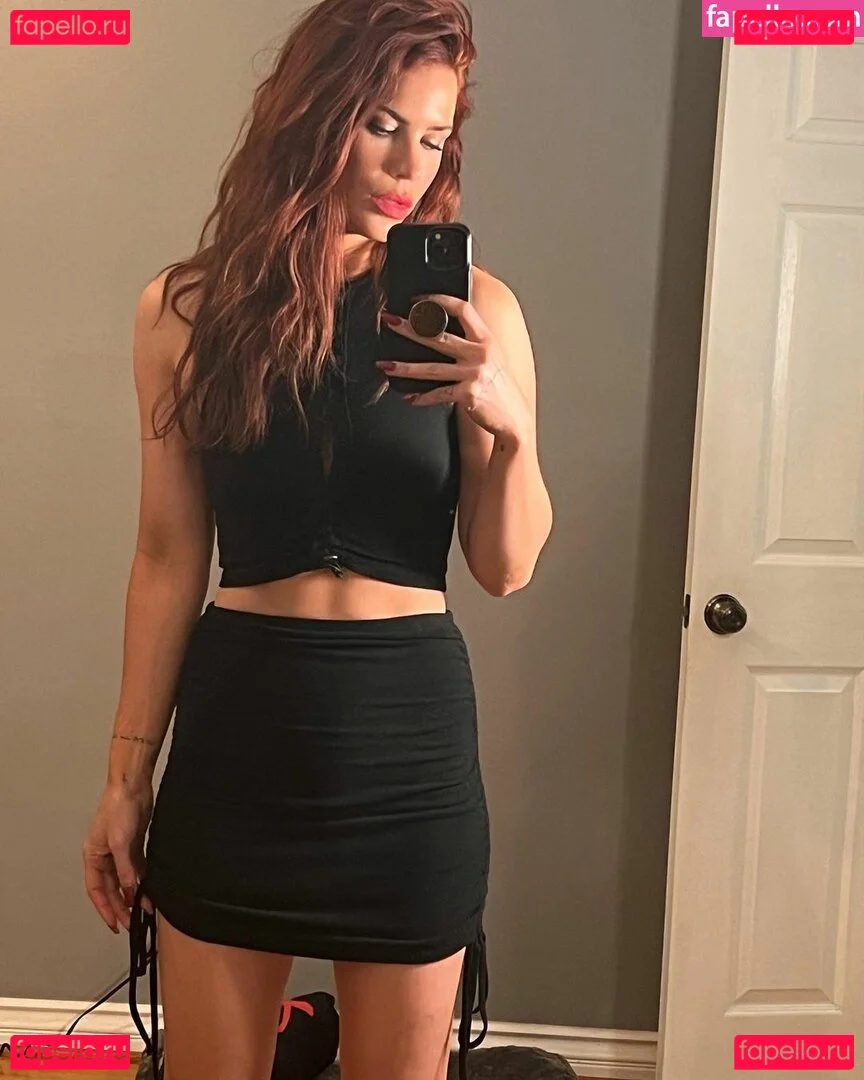 Courtney Hope Onlyfans Photo Gallery 