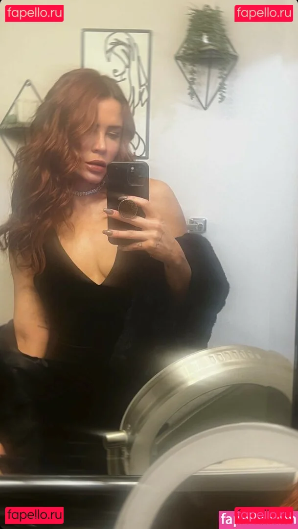 Courtney Hope Onlyfans Photo Gallery 