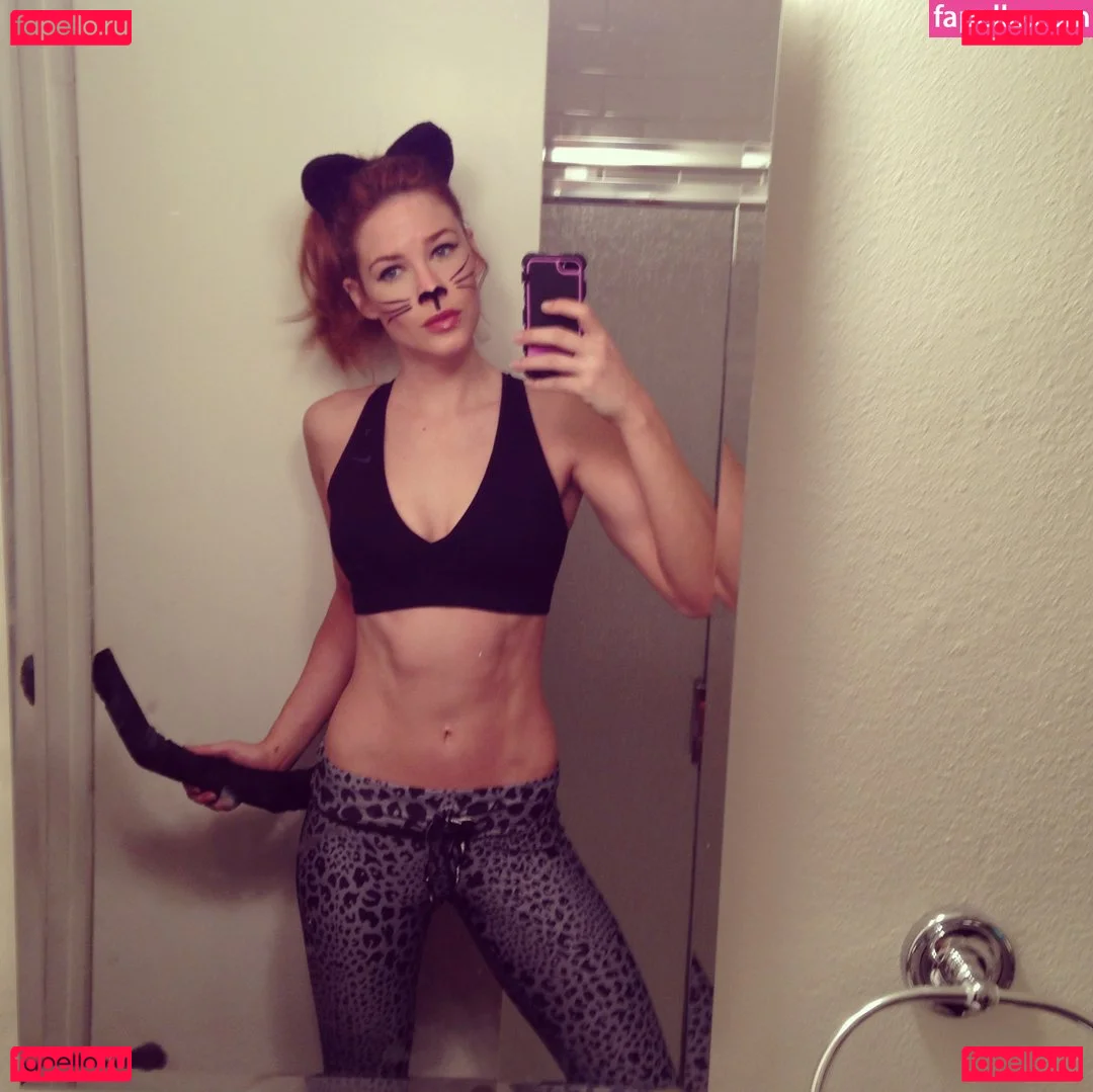 Courtney Hope Onlyfans Photo Gallery 