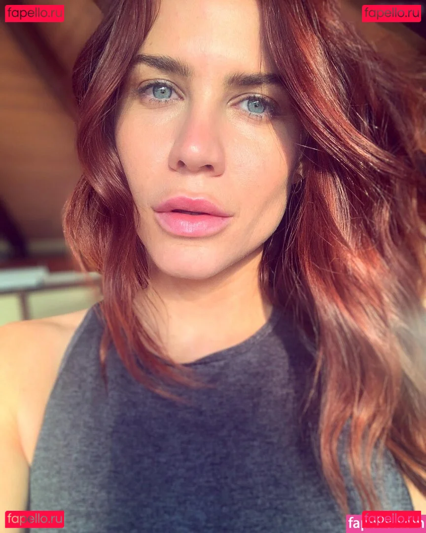 Courtney Hope Onlyfans Photo Gallery 