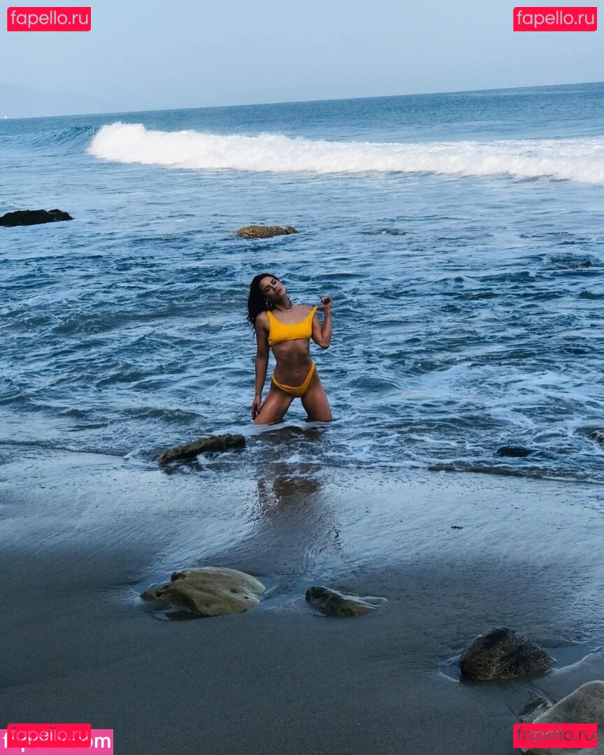 Courtney Hope Onlyfans Photo Gallery 