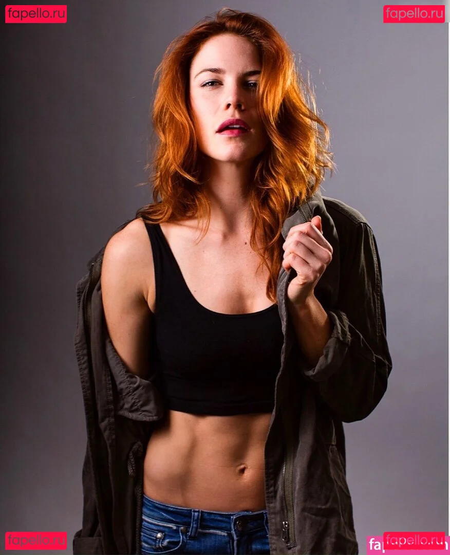 Courtney Hope Onlyfans Photo Gallery 