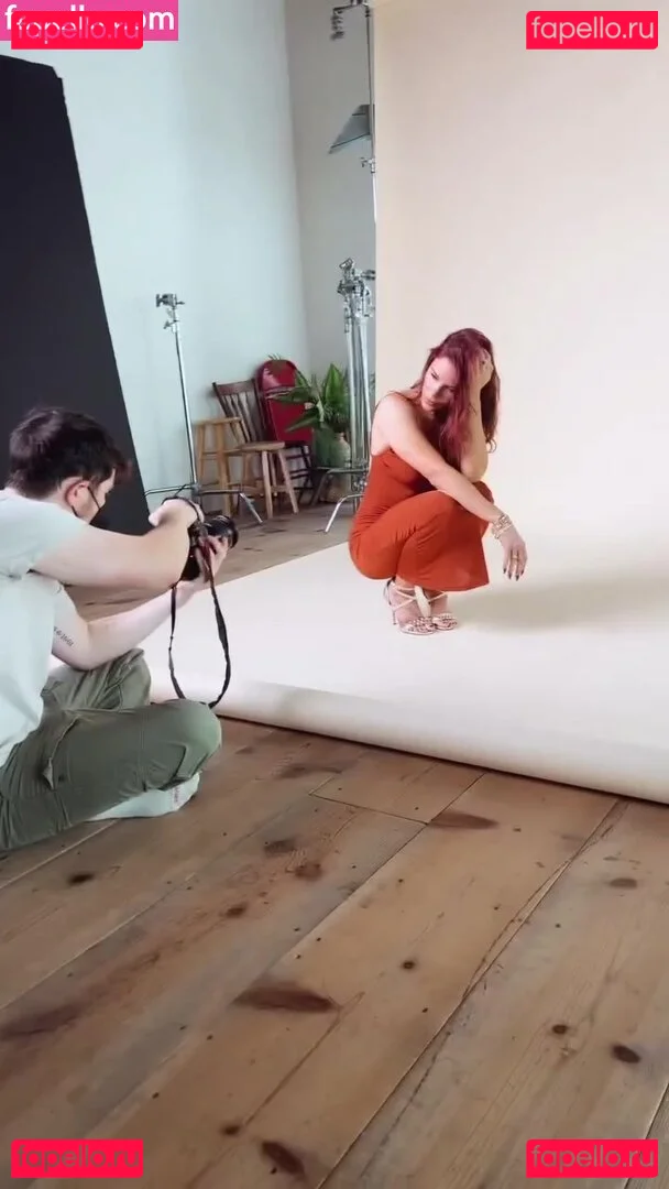 Courtney Hope Onlyfans Photo Gallery 