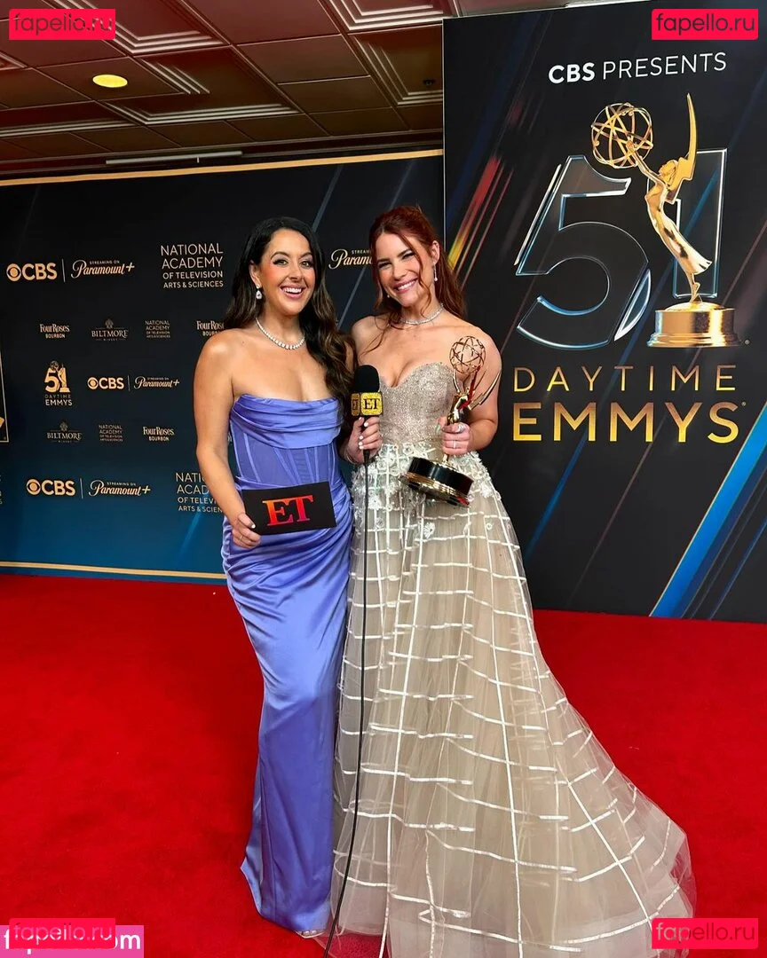 Courtney Hope Onlyfans Photo Gallery 