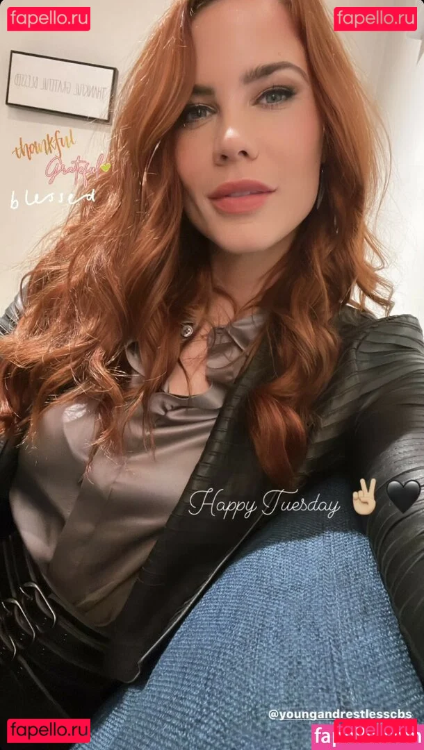 Courtney Hope Onlyfans Photo Gallery 