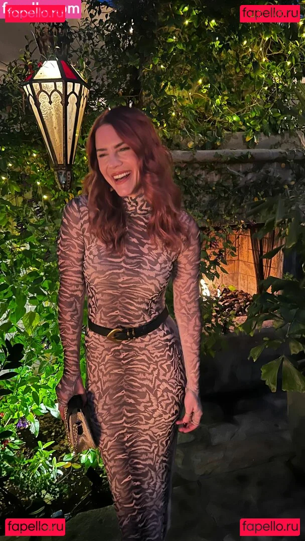 Courtney Hope Onlyfans Photo Gallery 