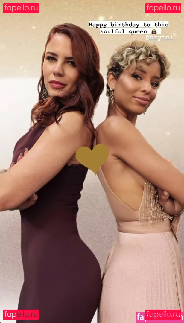 Courtney Hope Onlyfans Photo Gallery 