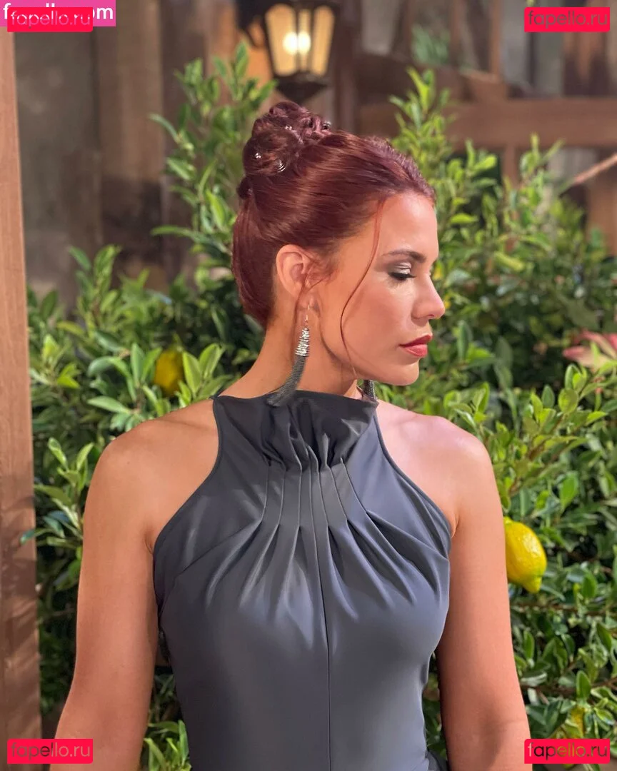 Courtney Hope Onlyfans Photo Gallery 