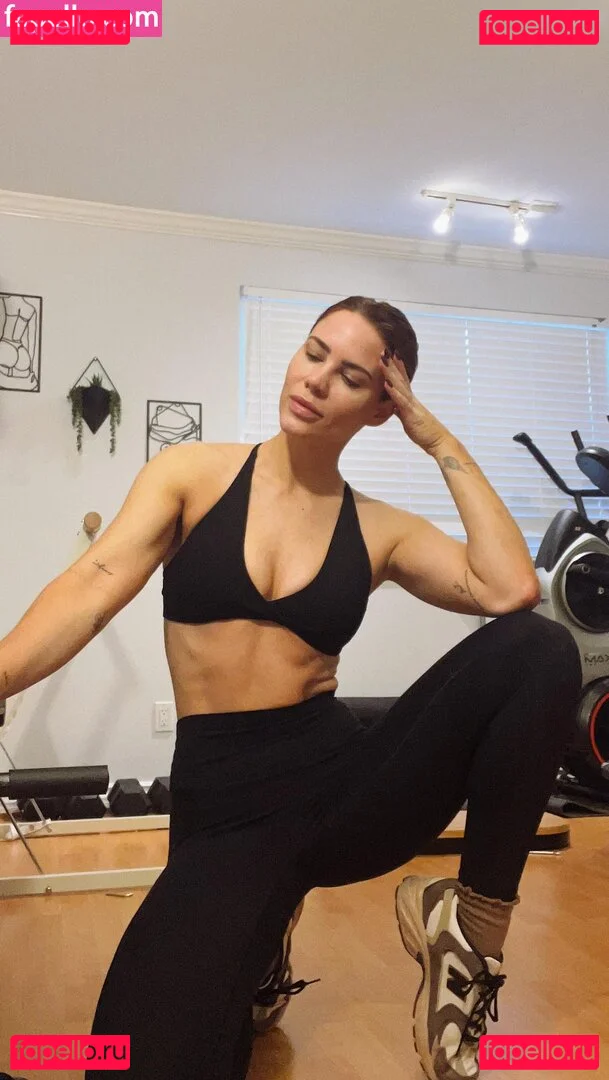 Courtney Hope Onlyfans Photo Gallery 