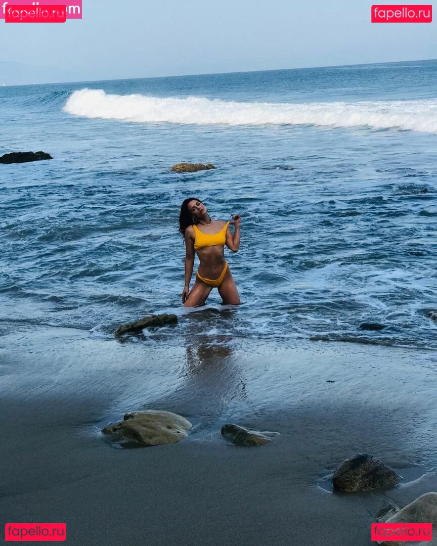 Courtney Hope Onlyfans Photo Gallery 