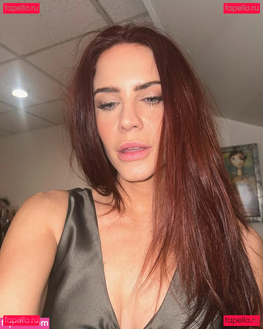 Courtney Hope Onlyfans Photo Gallery 