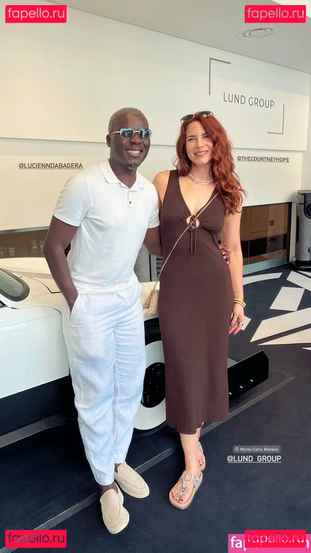 Courtney Hope Onlyfans Photo Gallery 