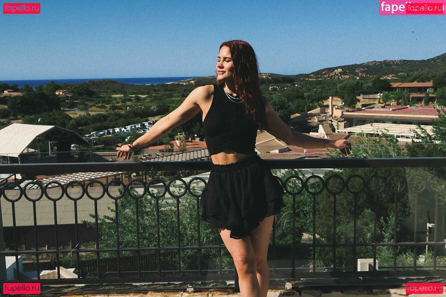 Courtney Hope Onlyfans Photo Gallery 