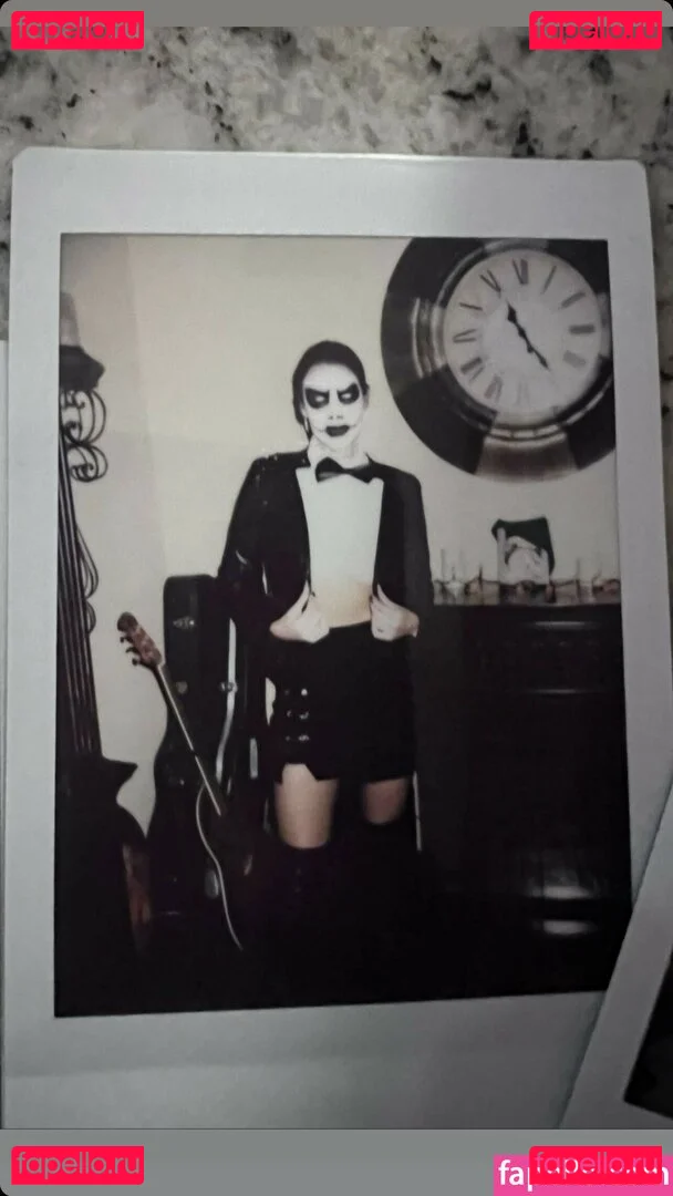 Courtney Hope Onlyfans Photo Gallery 