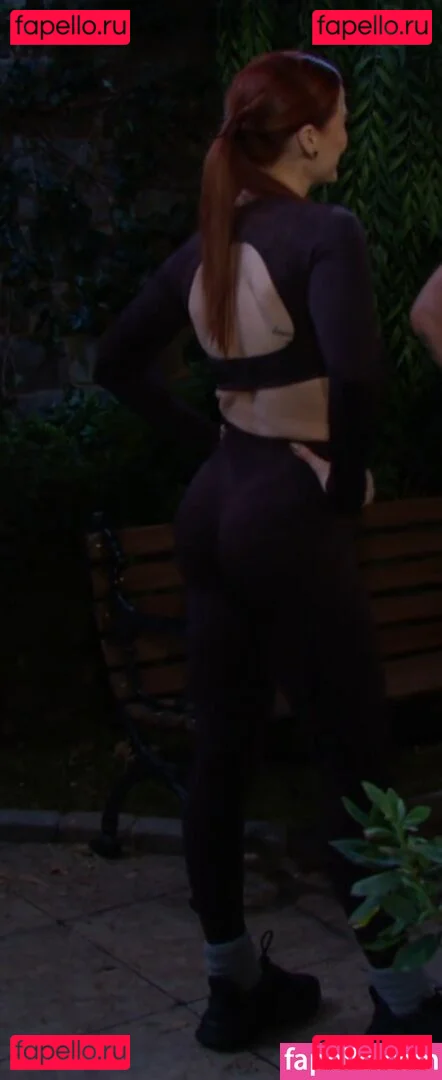 Courtney Hope Onlyfans Photo Gallery 