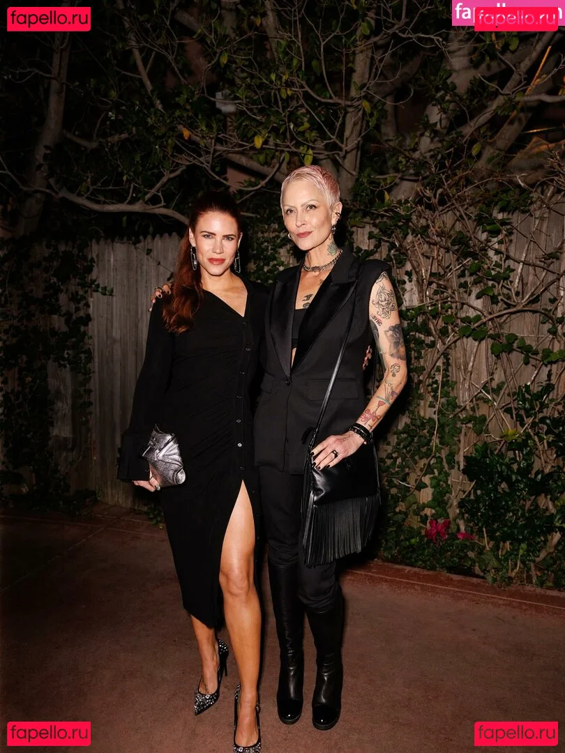 Courtney Hope Onlyfans Photo Gallery 