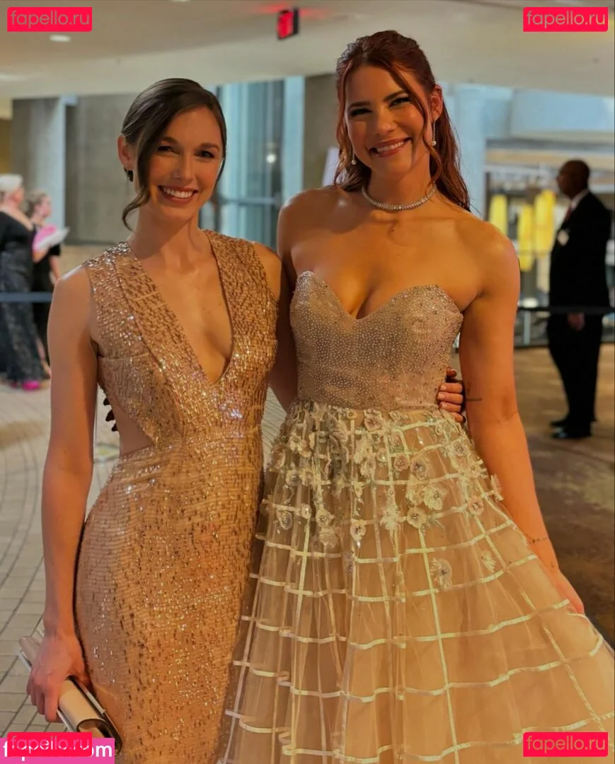 Courtney Hope Onlyfans Photo Gallery 