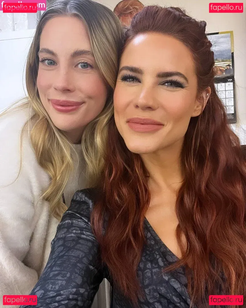 Courtney Hope Onlyfans Photo Gallery 