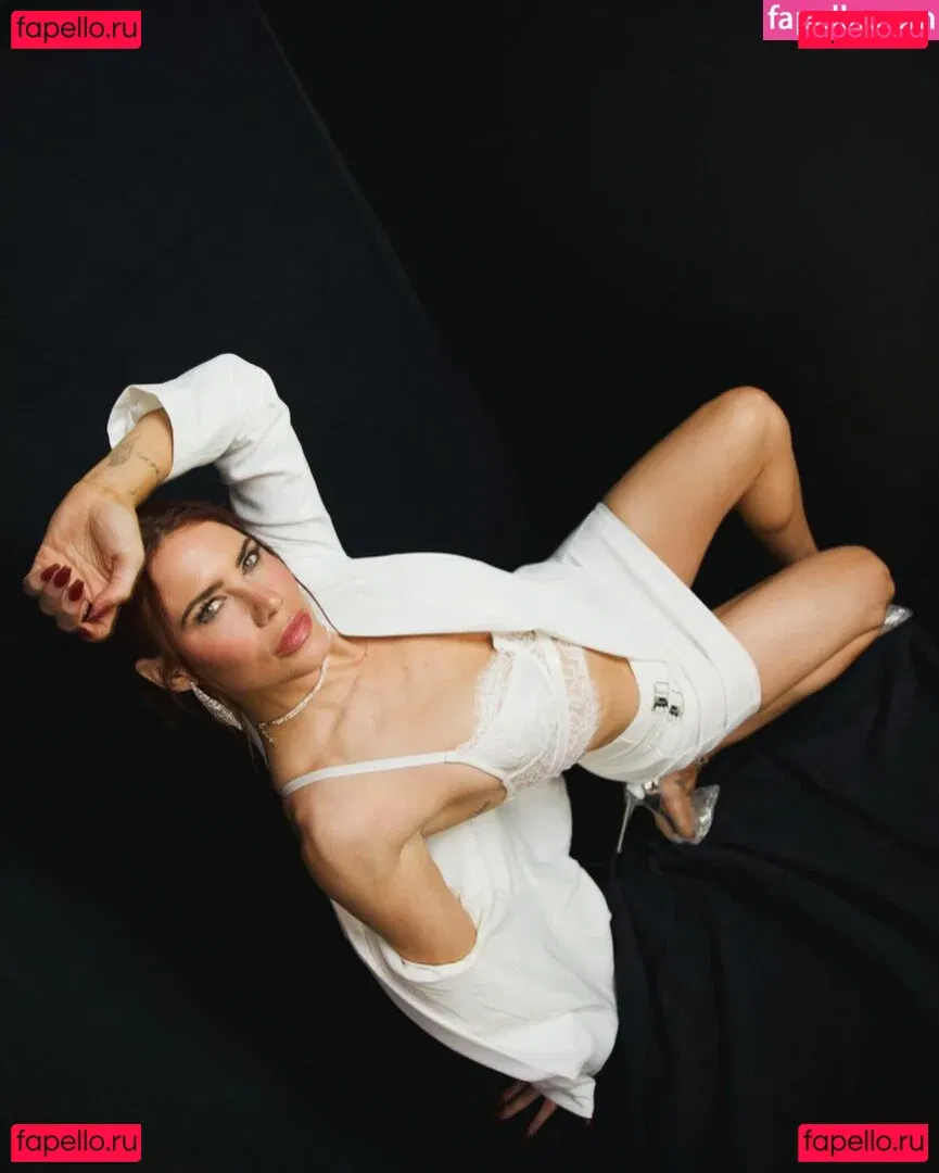 Courtney Hope Onlyfans Photo Gallery 