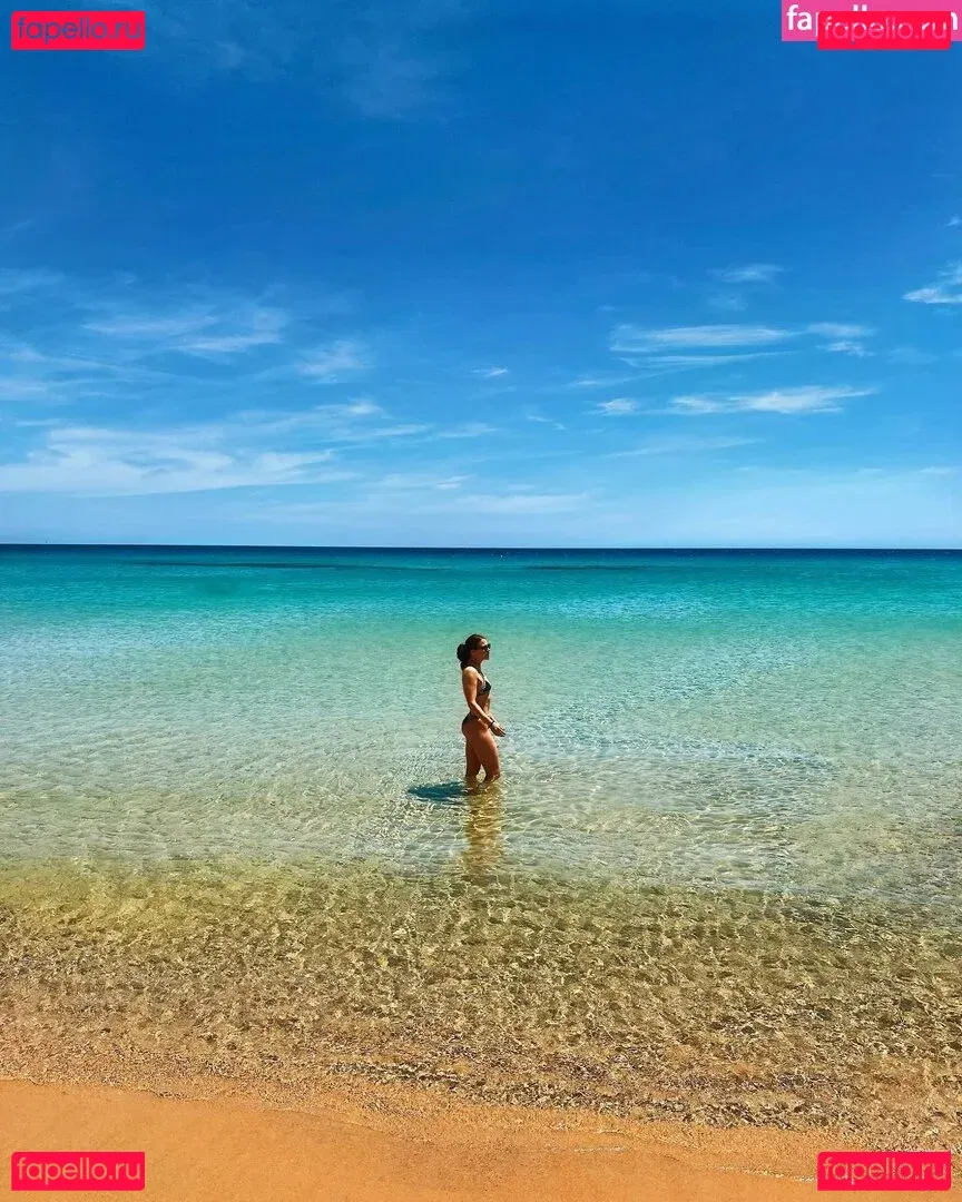 Courtney Hope Onlyfans Photo Gallery 