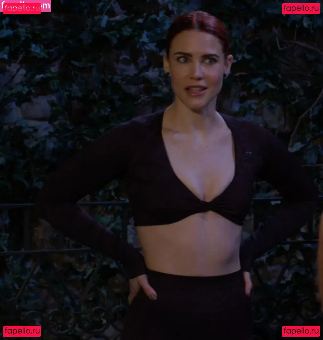 Courtney Hope Onlyfans Photo Gallery 