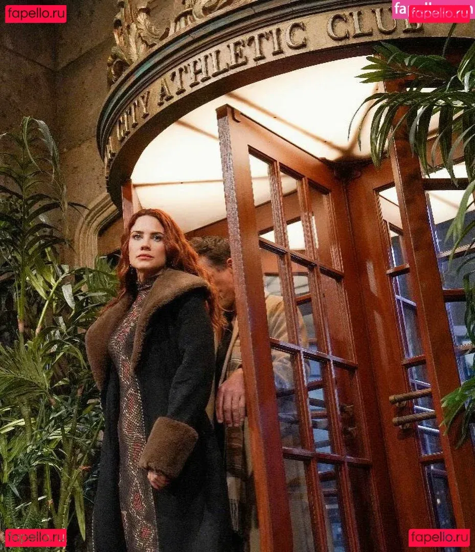 Courtney Hope Onlyfans Photo Gallery 