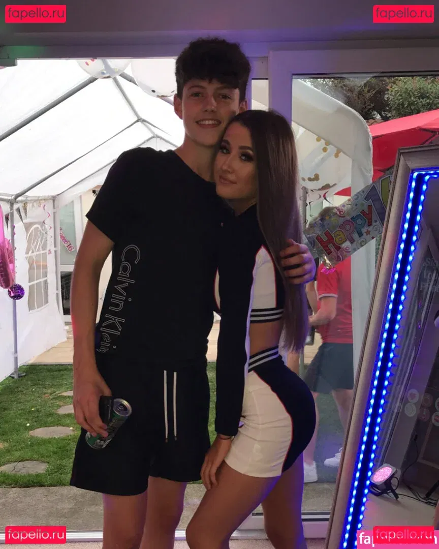 Laura Brophy Onlyfans Photo Gallery 