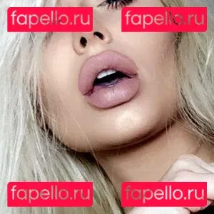 Romanie Smith Onlyfans Photo Gallery 