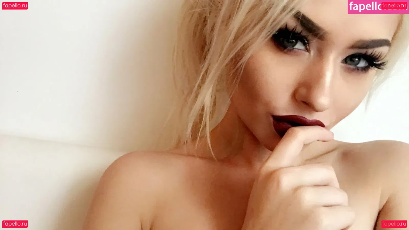 Romanie Smith Onlyfans Photo Gallery 