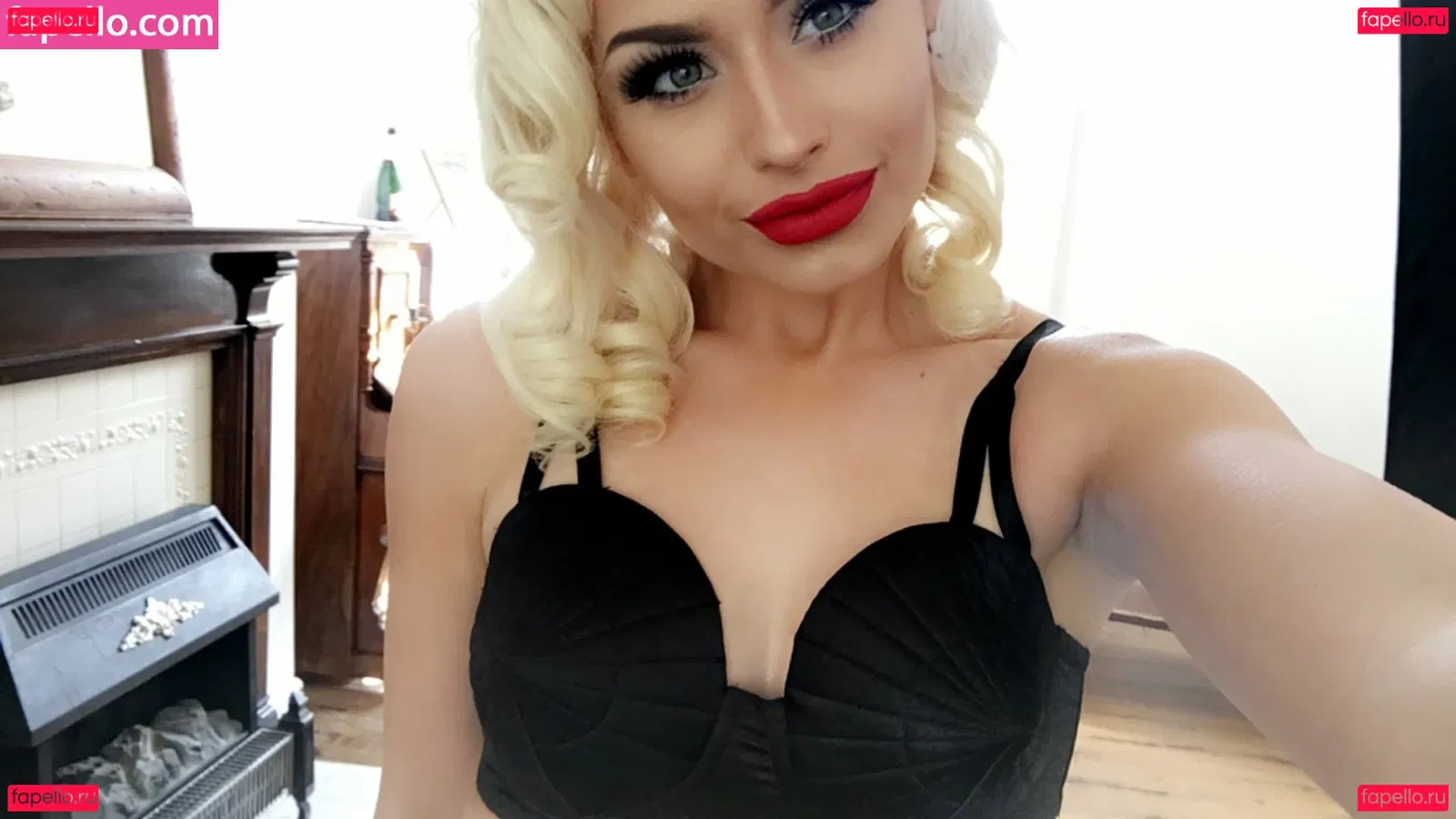 Romanie Smith Onlyfans Photo Gallery 