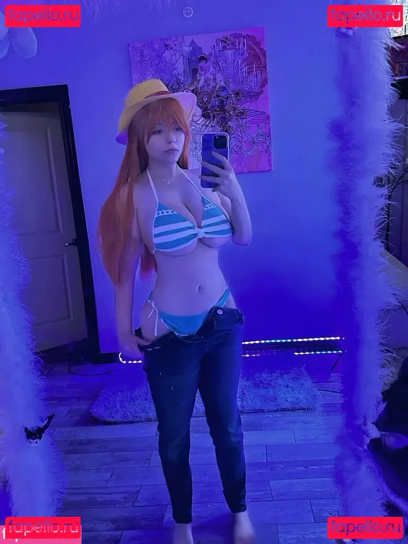 Chewy Waifu Onlyfans Photo Gallery 