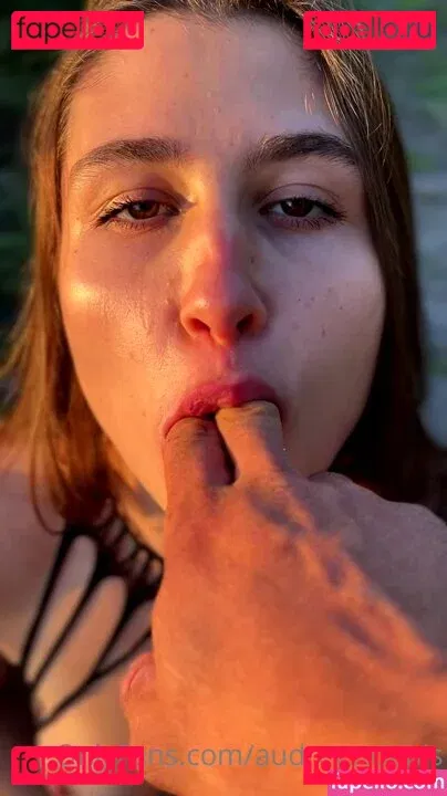 Audrey Stdenis Onlyfans Photo Gallery 