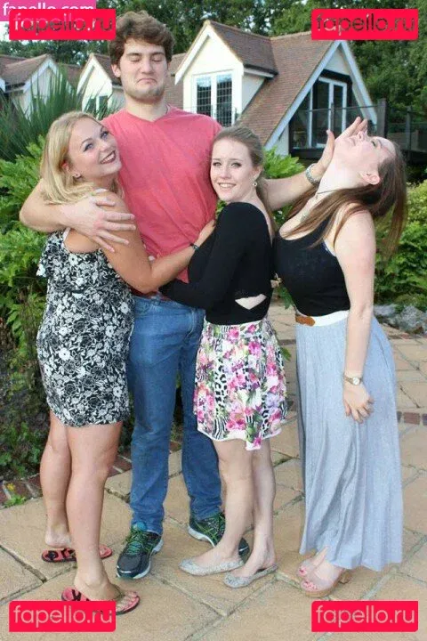 Maton Twins Onlyfans Photo Gallery 