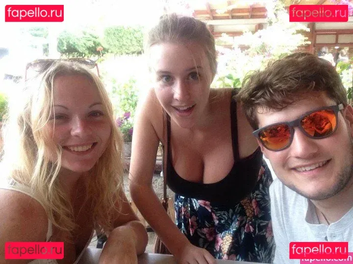 Maton Twins Onlyfans Photo Gallery 