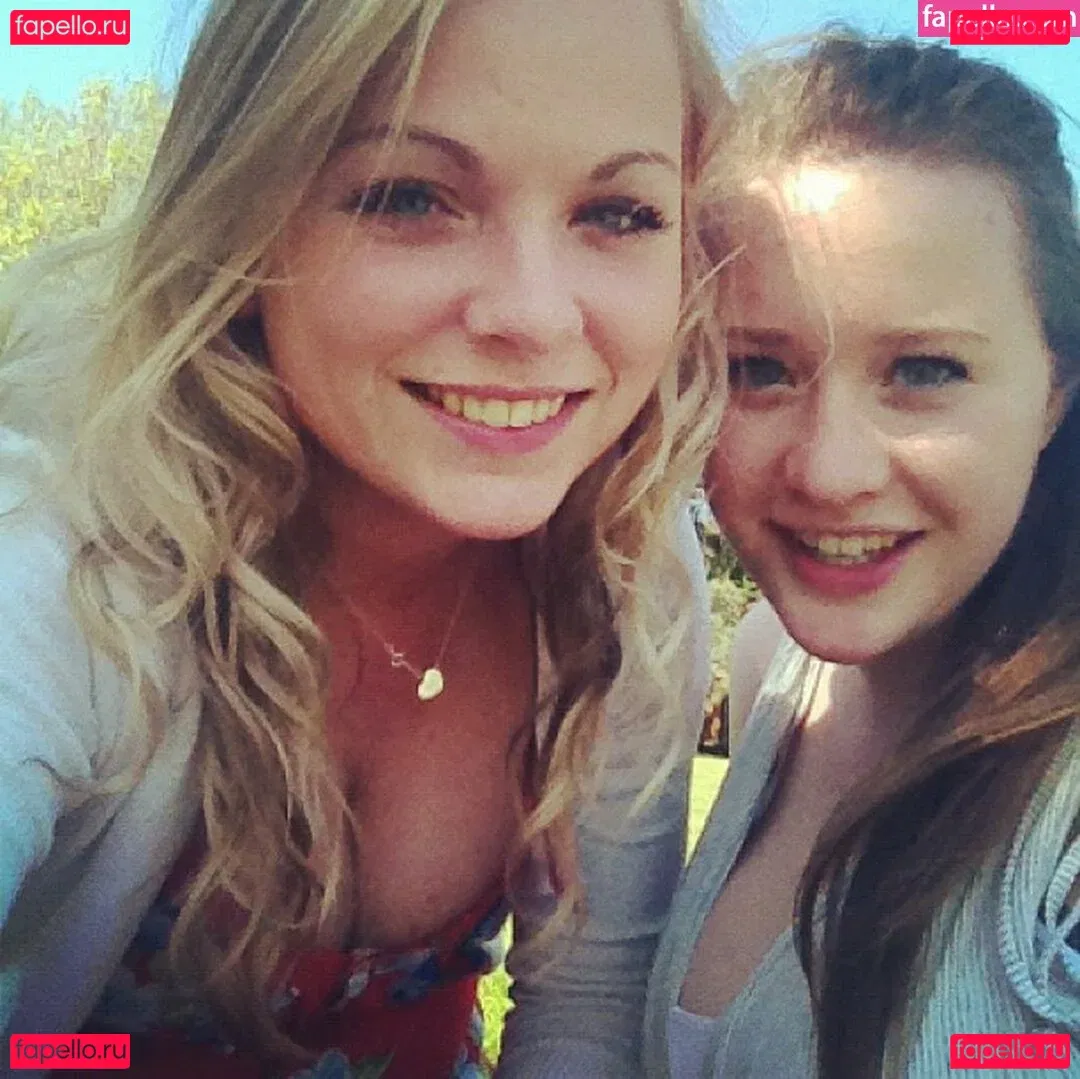 Maton Twins Onlyfans Photo Gallery 