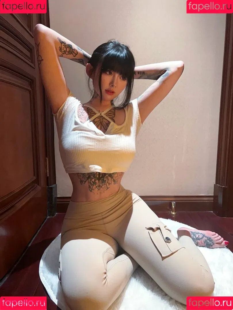 Tattoo Taozi Onlyfans Photo Gallery 