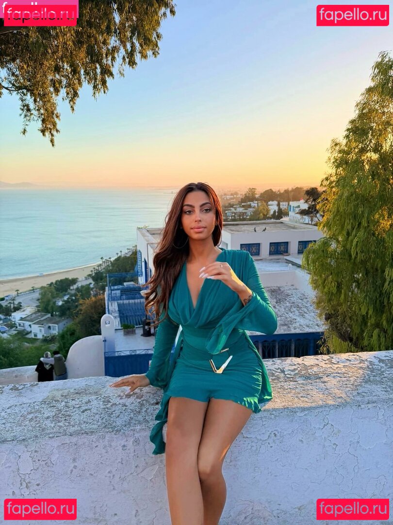 maelatib Nude Onlyfans Photo 28