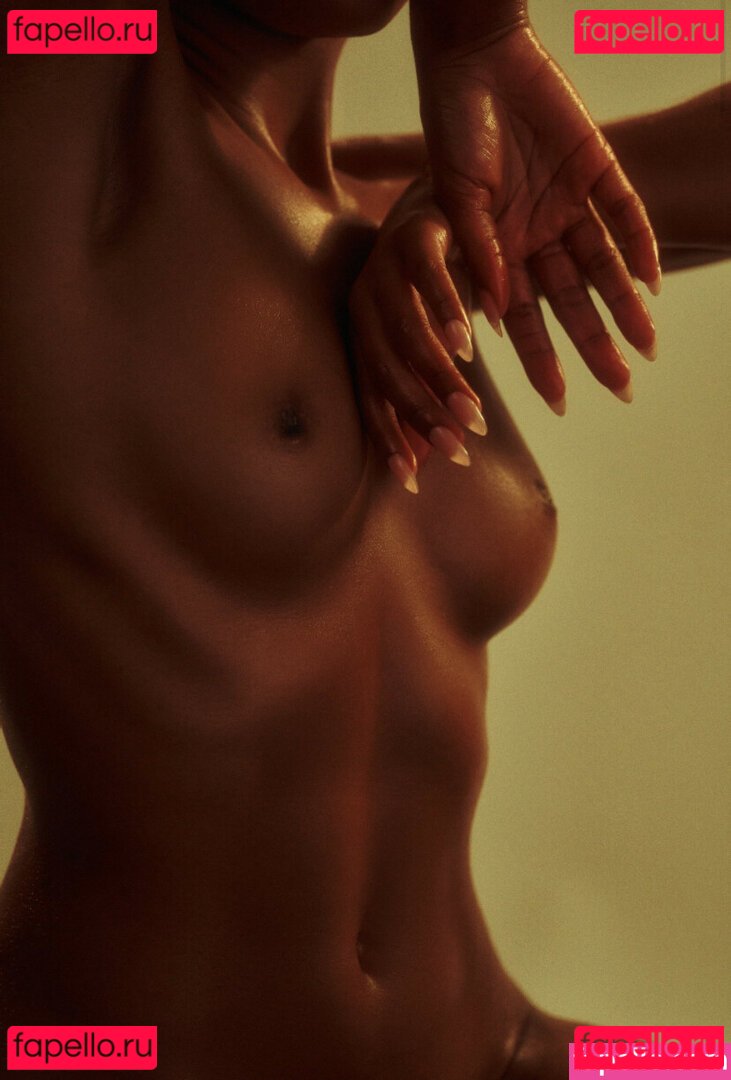 Neahnava Nude Onlyfans Photo 21