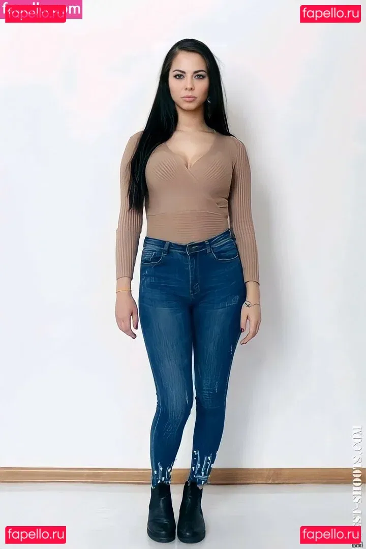 Ximena Saenz Onlyfans Photo Gallery 